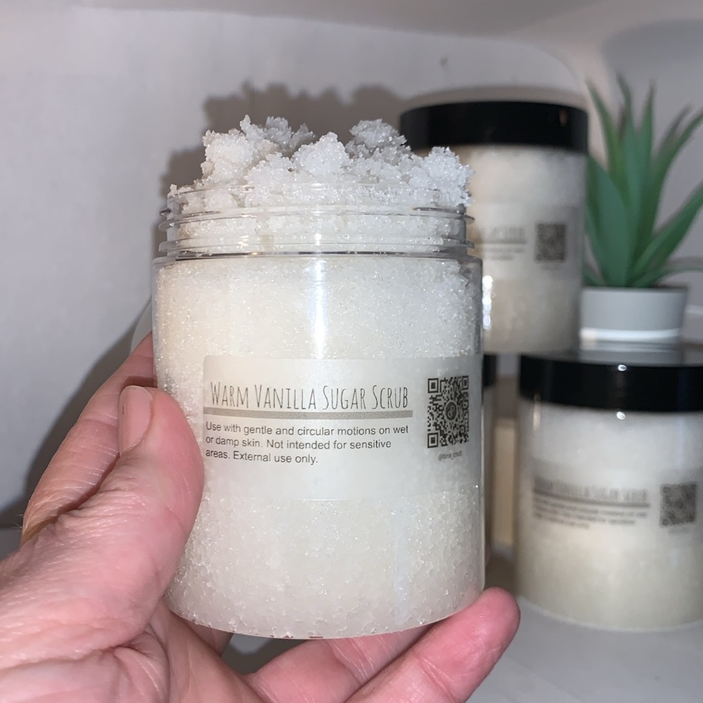 Warm Vanilla Sugar Scrub it Smells Delicious It smells so good you wanna eat it! - Picture 2 of 7
